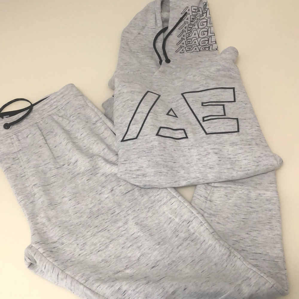 AEO JOGGER SWEATSUIT